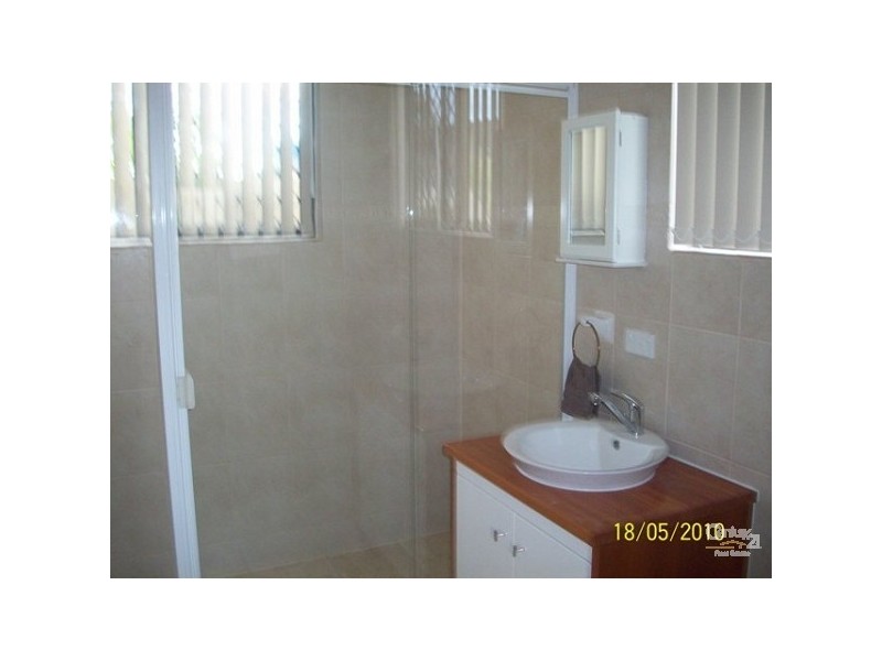 23B Schneider, Labrador QLD 4215