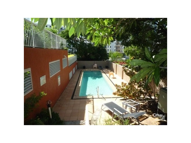 19 Heath Street, Southport QLD 4215