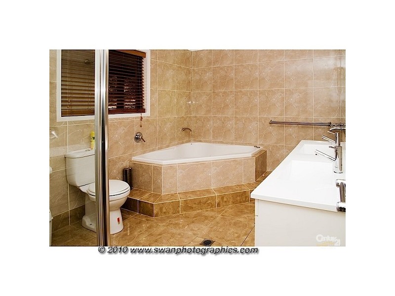 121 Tarata Road, Guanaba QLD 4210