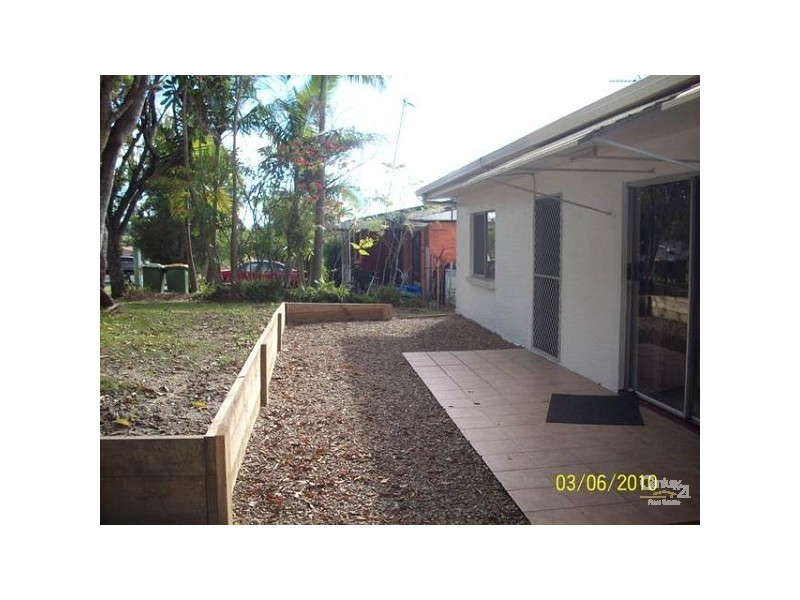 59 Kumbari Avenue, Southport QLD 4215