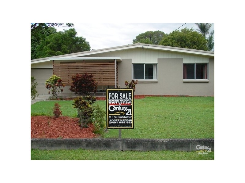 8 Goss Avenue, Labrador QLD 4215