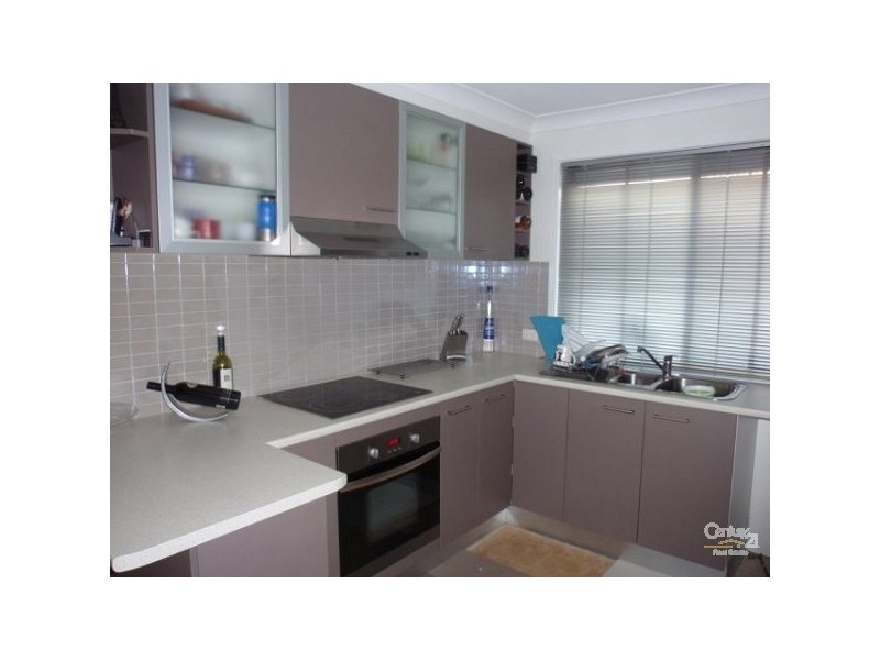 1/8 Jessica Court, Labrador QLD 4215