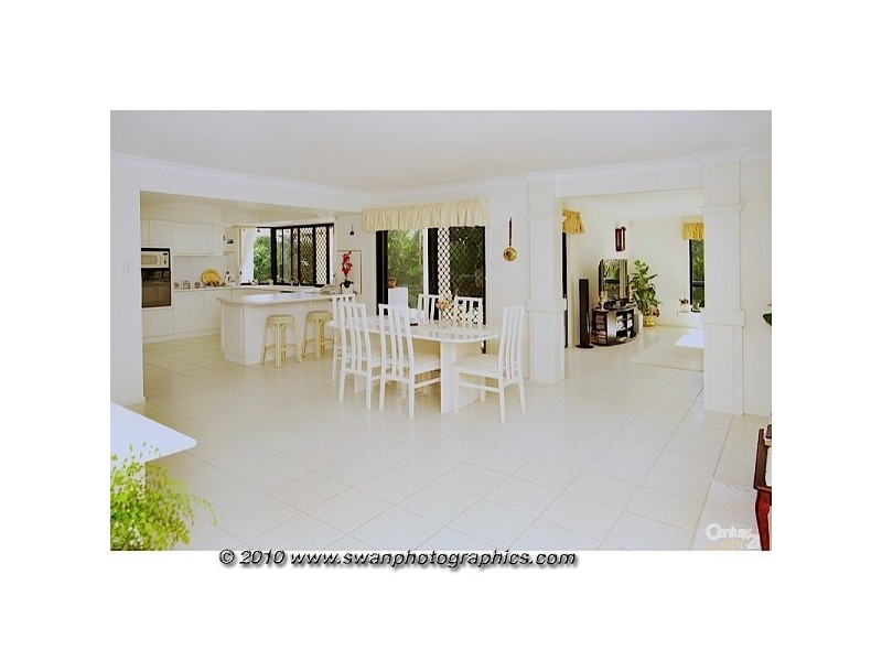 287 Napper Road, Arundel QLD 4214