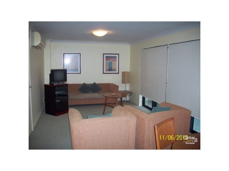 116/392 Marine Parade, Labrador QLD 4215