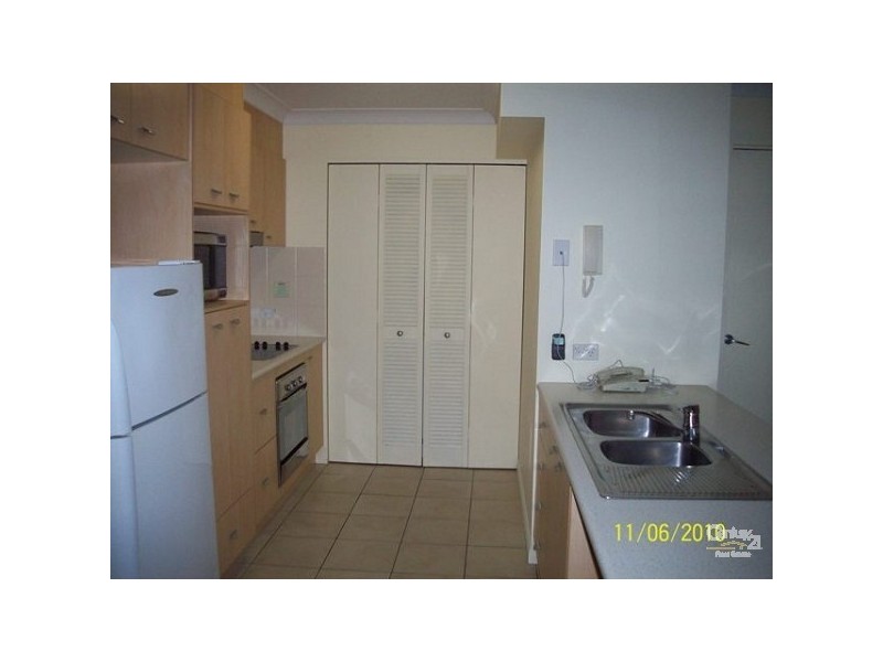 116/392 Marine Parade, Labrador QLD 4215