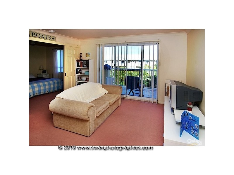 4/11 Taylor Street, Biggera Waters QLD 4216