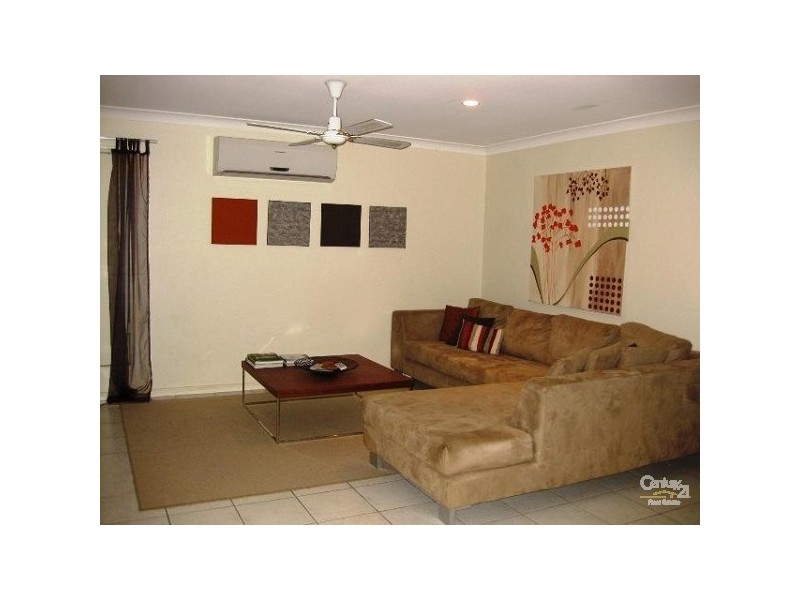 32/107 Arundel Drive, Arundel QLD 4214