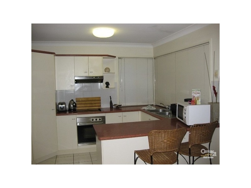 32/107 Arundel Drive, Arundel QLD 4214
