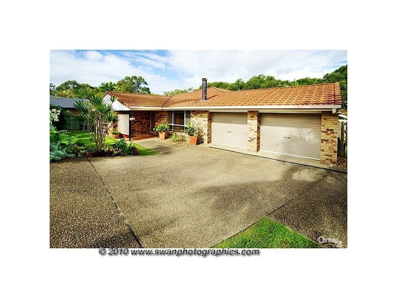 5 Bunker Court, Arundel QLD 4214