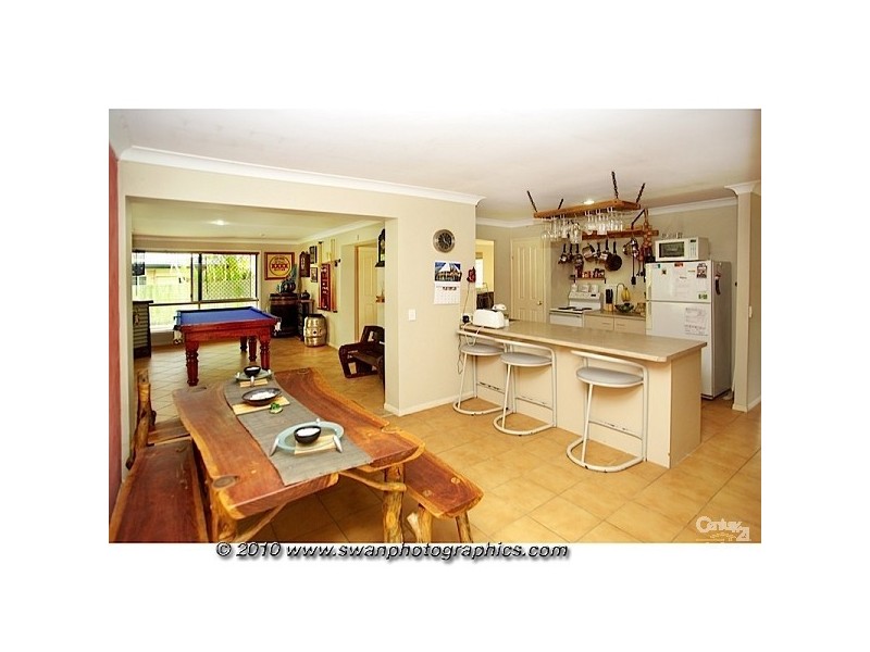 5 Bunker Court, Arundel QLD 4214