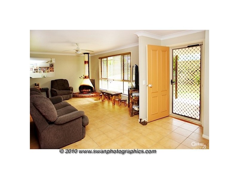 5 Bunker Court, Arundel QLD 4214