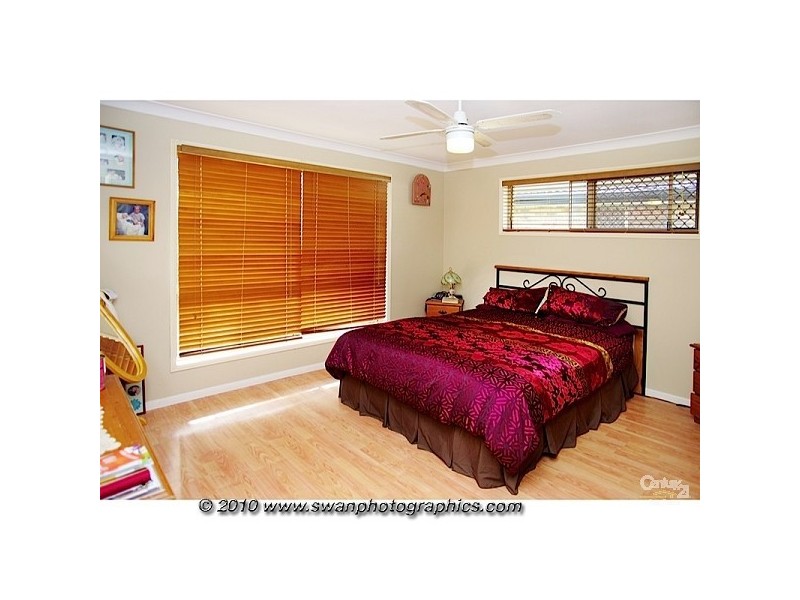 5 Bunker Court, Arundel QLD 4214