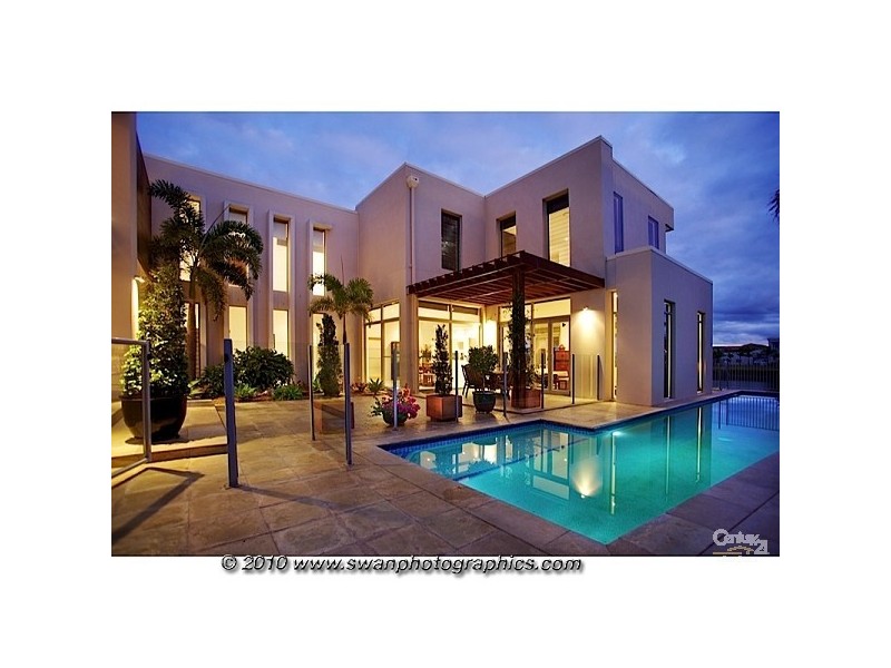 Hope Island QLD 4212