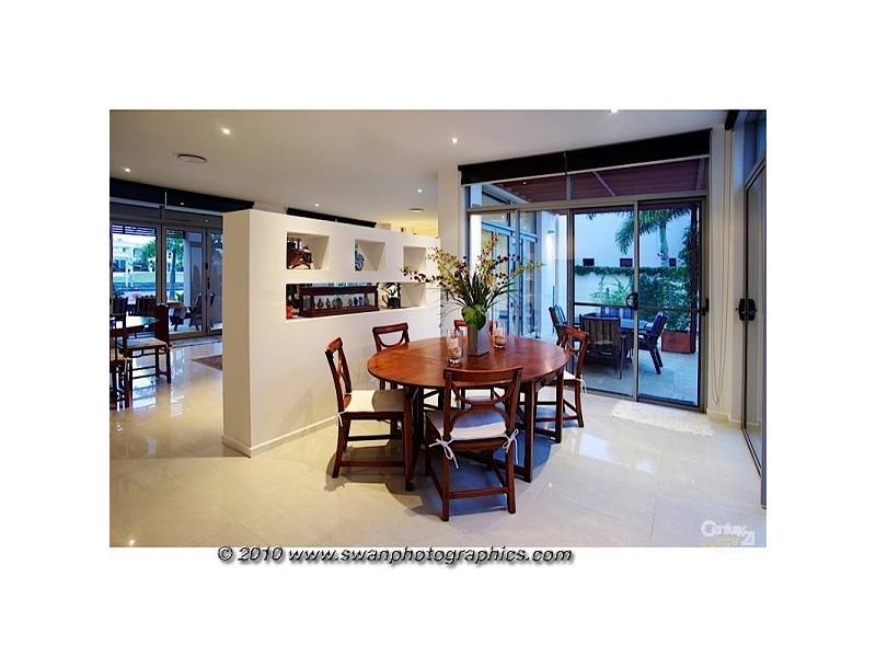 Hope Island QLD 4212