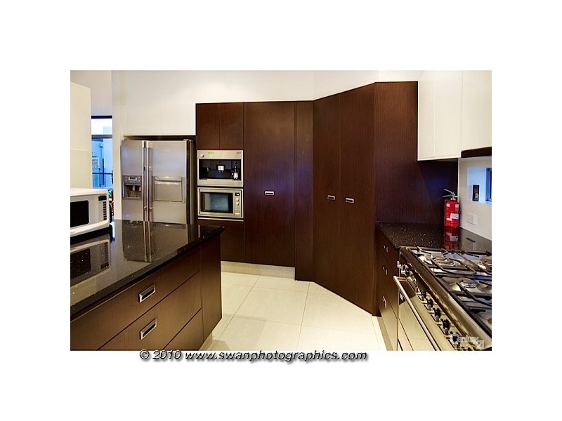 Hope Island QLD 4212