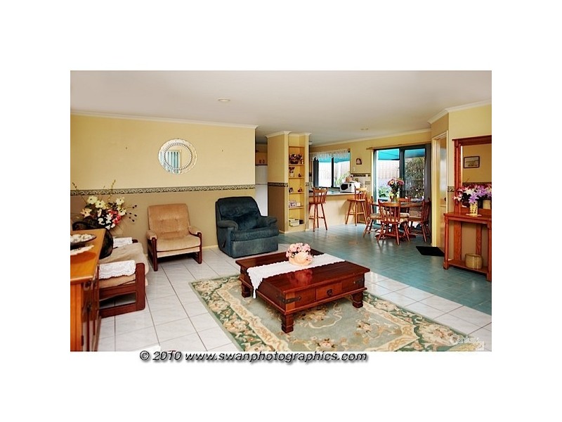 16 Fairweather Drive, Parkwood QLD 4214