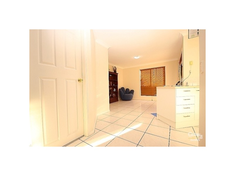 2/142 Greenacre Drive, Parkwood QLD 4214