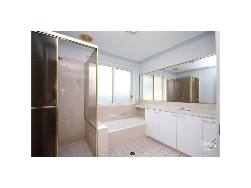 8 Dante Court, Arundel QLD 4214