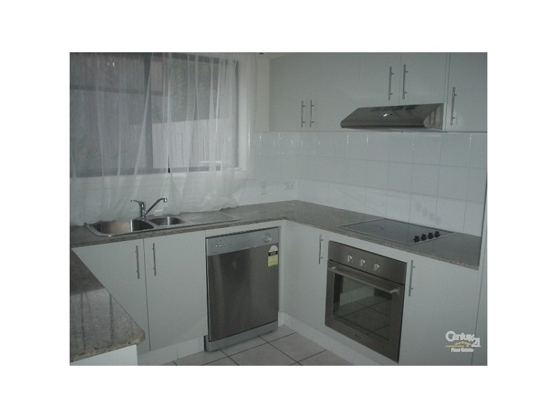 3/9 Goverment Road, Labrador QLD 4215