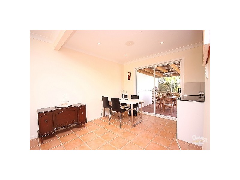 27/2 St Kevins Avenue, Benowa QLD 4217