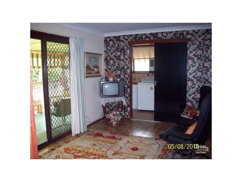 21 Melbourne Road, Arundel QLD 4214