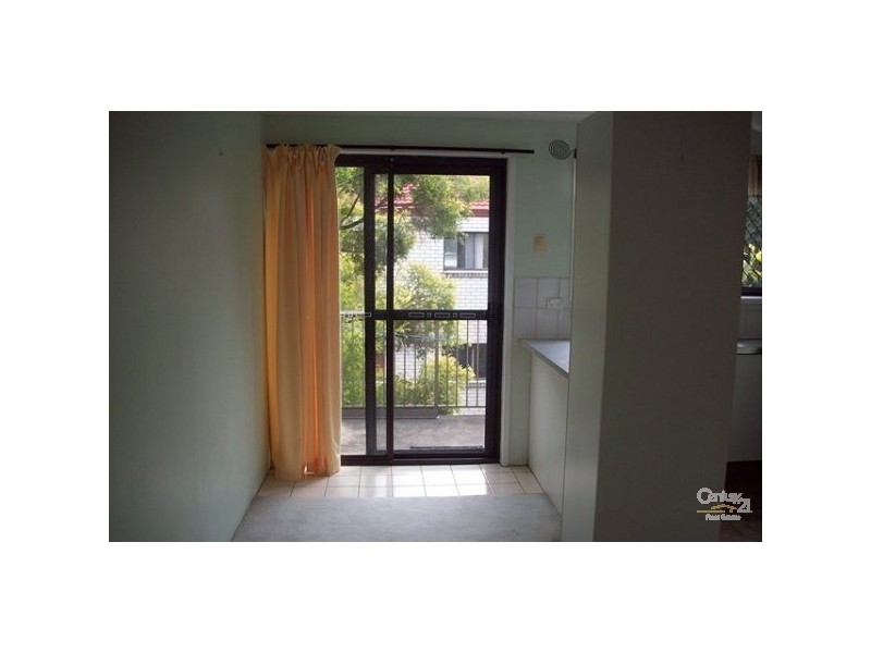 16/25 Ahern Street, Labrador QLD 4215