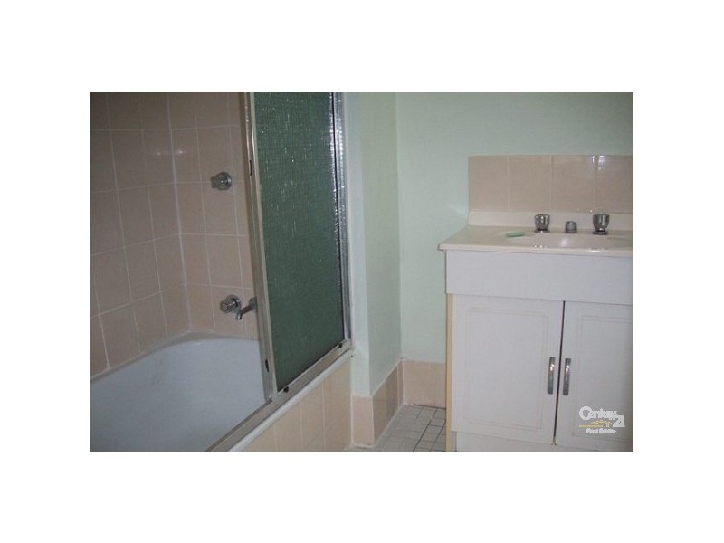 16/25 Ahern Street, Labrador QLD 4215