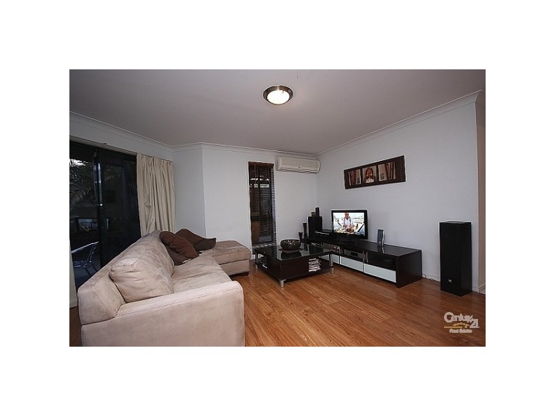 1/184 Greenacre Drive, Arundel QLD 4214