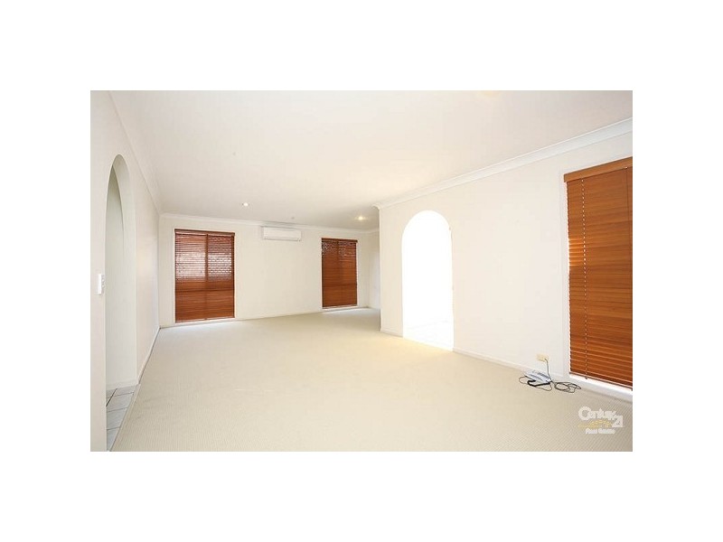 13 Open Drive, Arundel QLD 4214