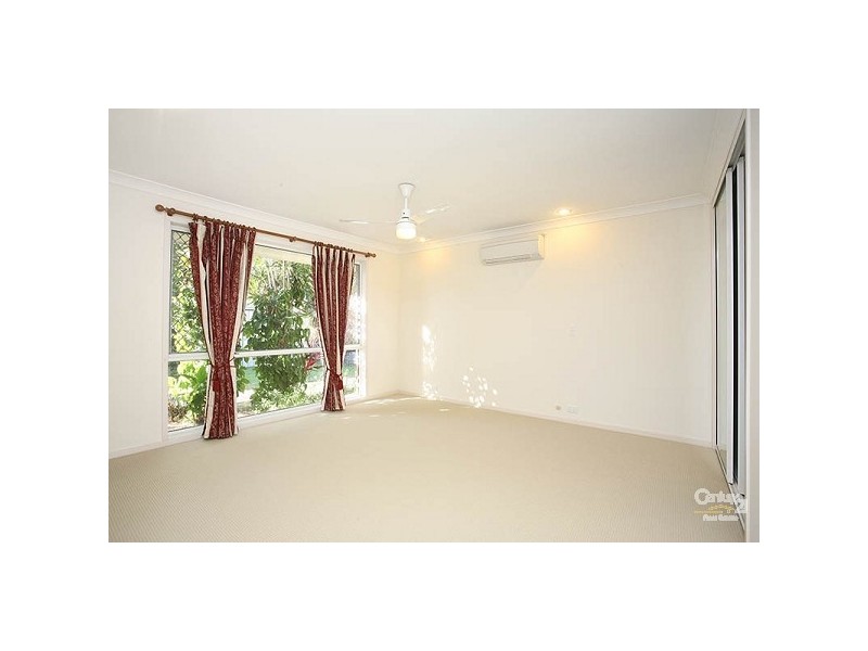 13 Open Drive, Arundel QLD 4214