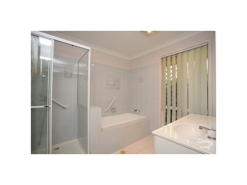 13 Open Drive, Arundel QLD 4214