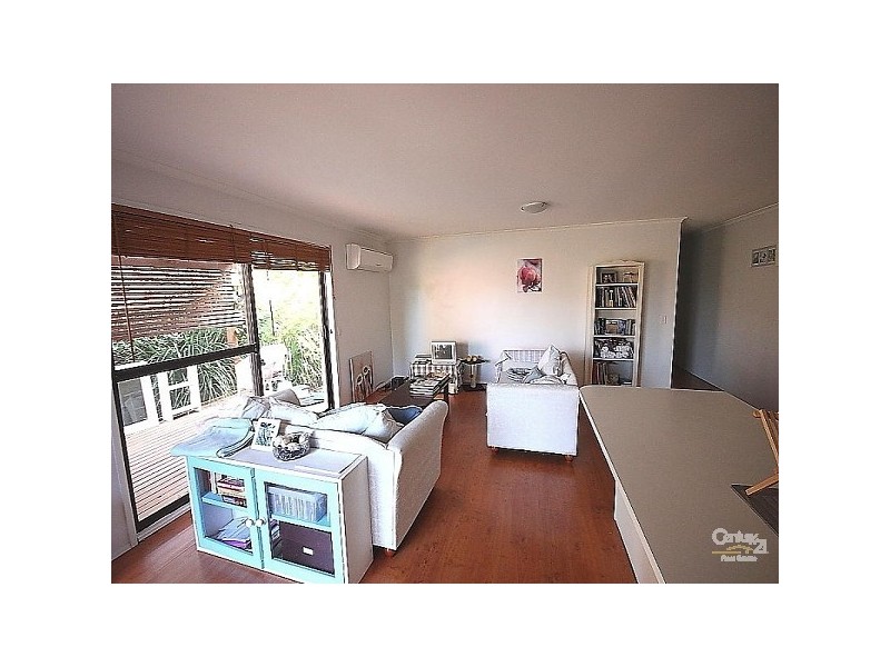 2/4 Boea Street, Arundel QLD 4214