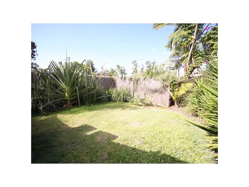 2/4 Boea Street, Arundel QLD 4214