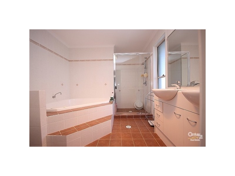 18 Cederton Crescent, Ormeau QLD 4208