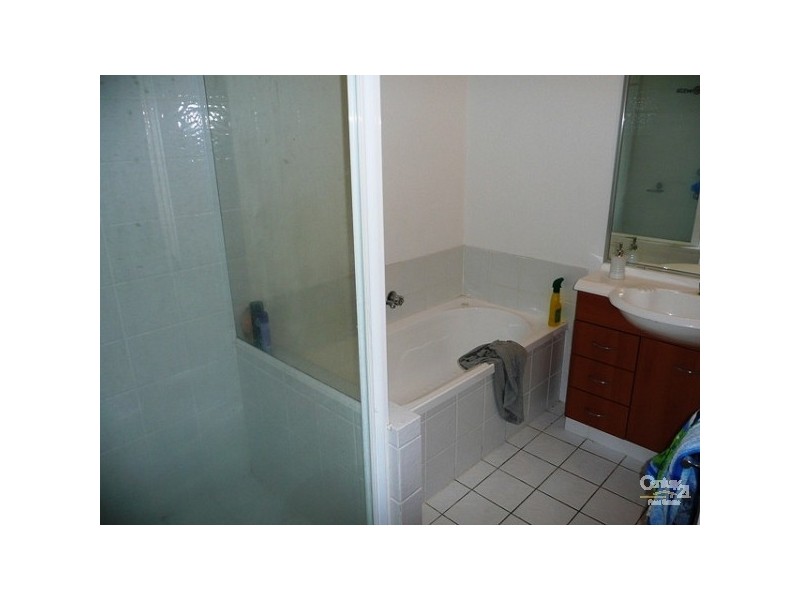 84/24 Amsonia Court, Arundel QLD 4214