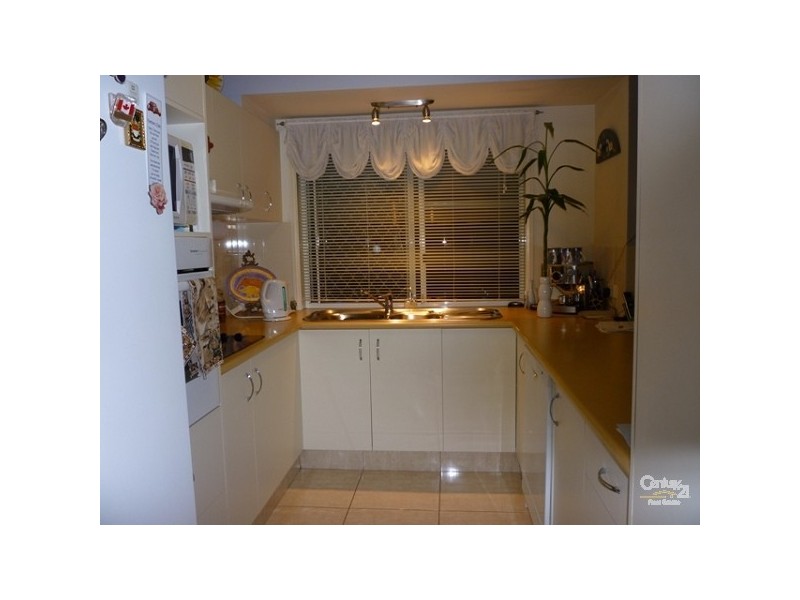 7/218 Central Street, Labrador QLD 4215