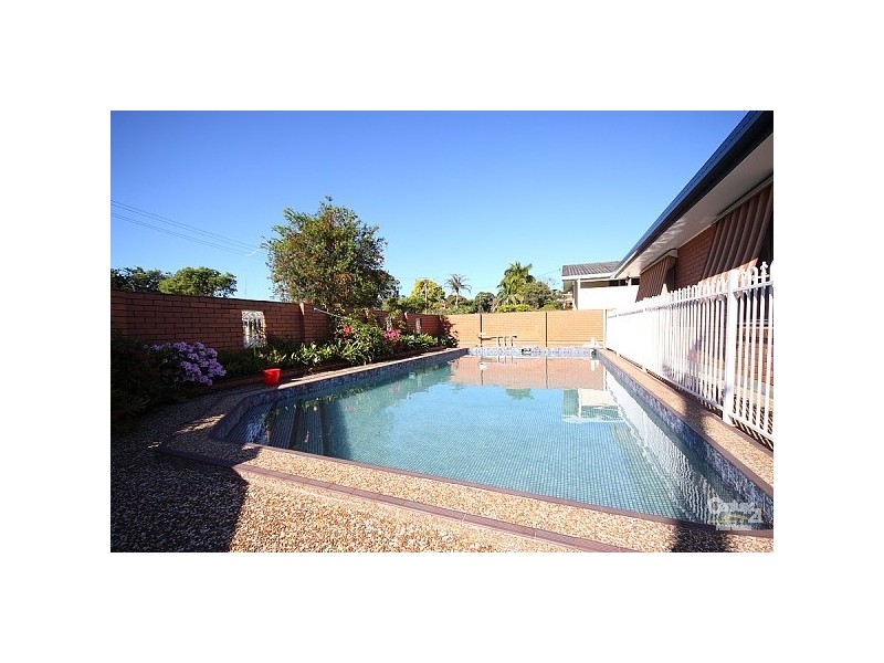 16 Jippi Avenue, Southport QLD 4215