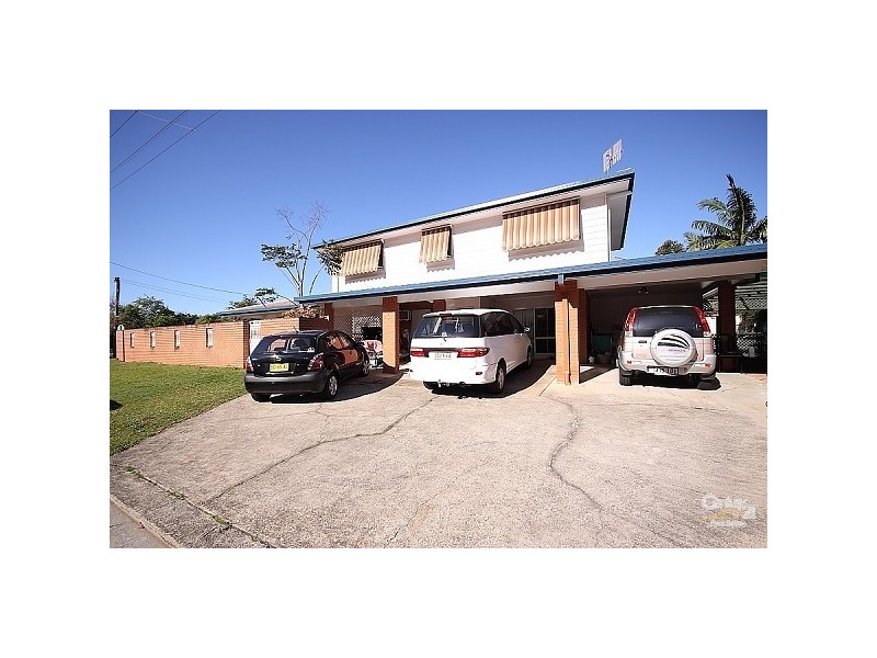 16 Jippi Avenue, Southport QLD 4215