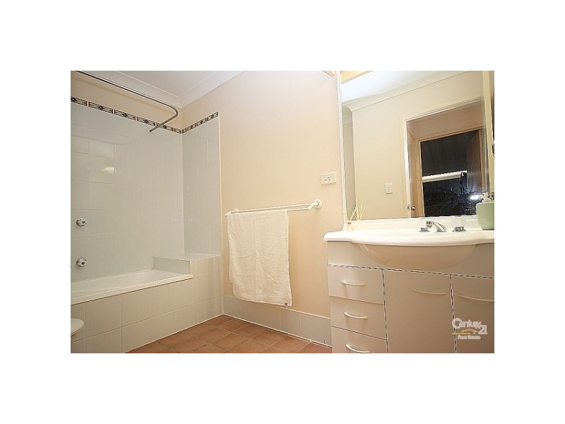 4/15 Monet Street, Coombabah QLD 4216