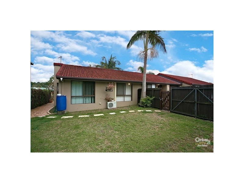 2/17 Hentdale Court, Labrador QLD 4215