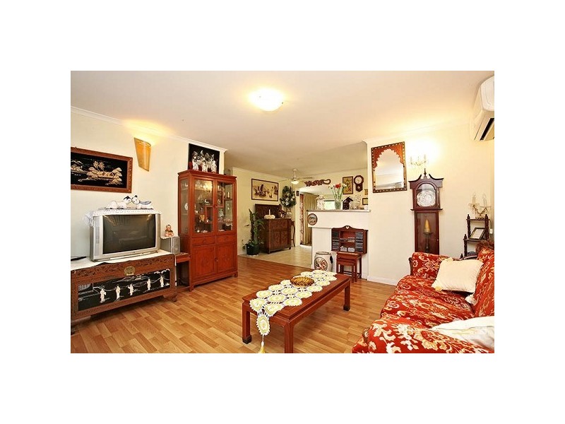 2/17 Hentdale Court, Labrador QLD 4215