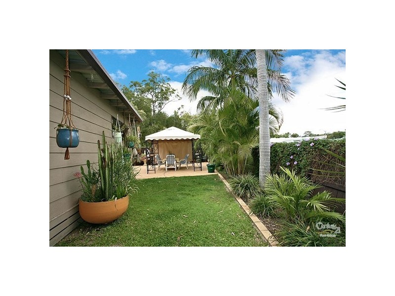 2/17 Hentdale Court, Labrador QLD 4215