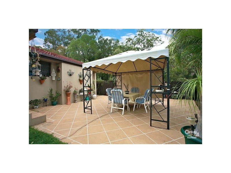 2/17 Hentdale Court, Labrador QLD 4215