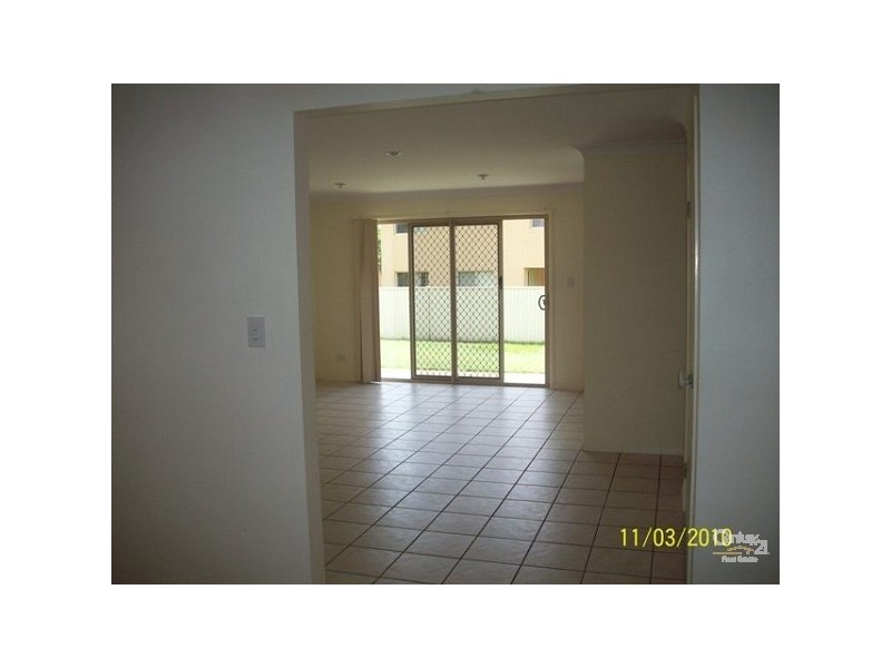 16 Respell Way, Arundel QLD 4214