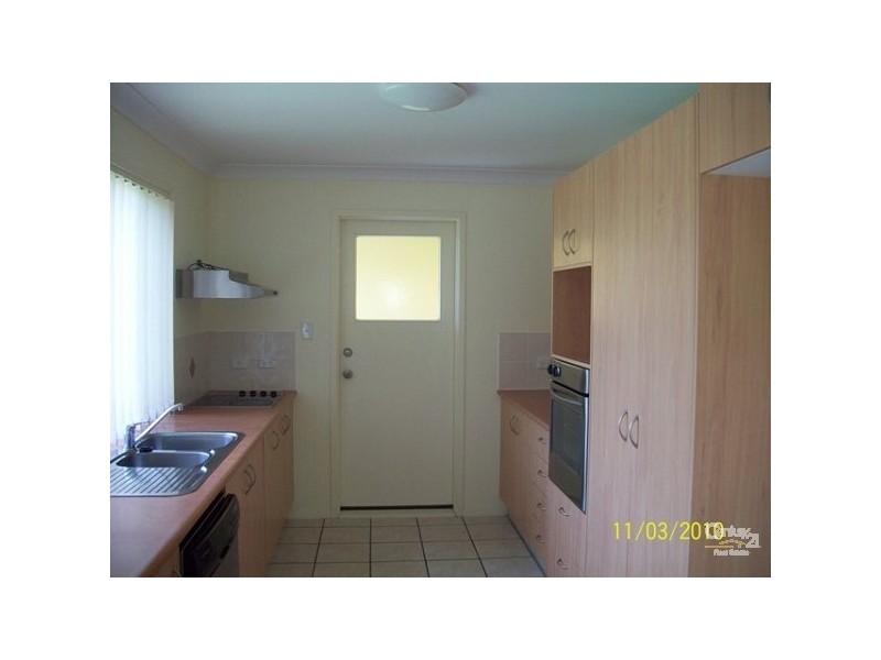16 Respell Way, Arundel QLD 4214