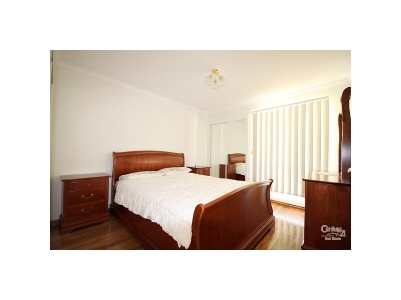 1/28 Morinda Wy, Labrador QLD 4215