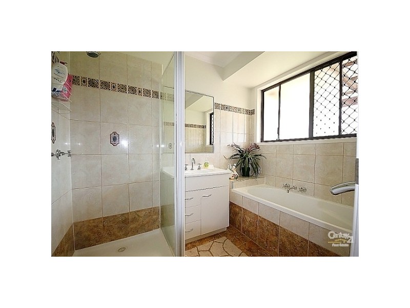 1/28 Morinda Wy, Labrador QLD 4215