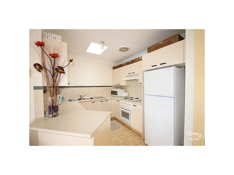 135/31 Usher Avenue, Labrador QLD 4215