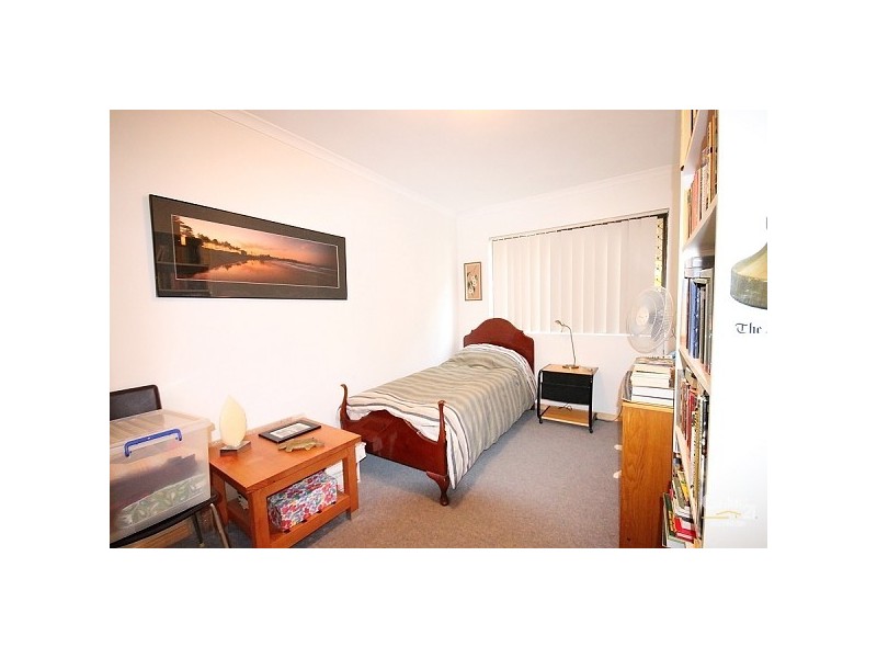 2/115 Frank Street, Labrador QLD 4215