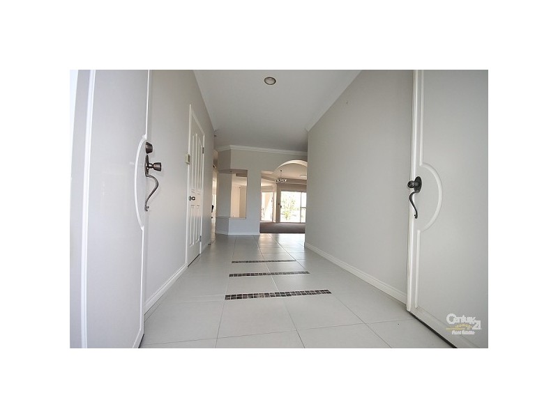 36 Anchorage Way, Biggera Waters QLD 4216